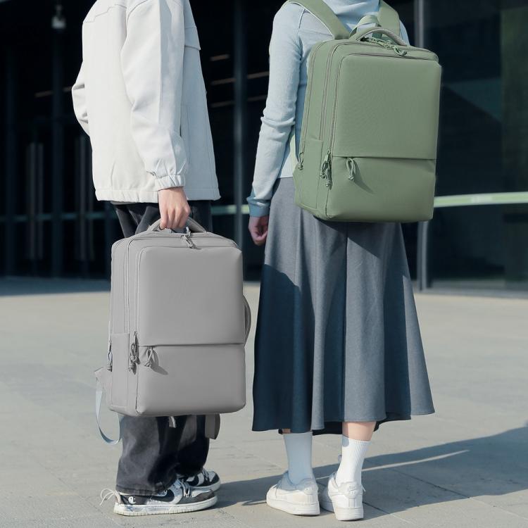 P960 Large Capacity Water Resistant Fashionable Backpack